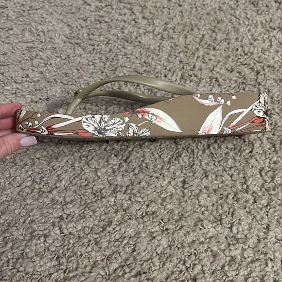 Brand new Tory Burch platform flip flops - Picture 4 of 5